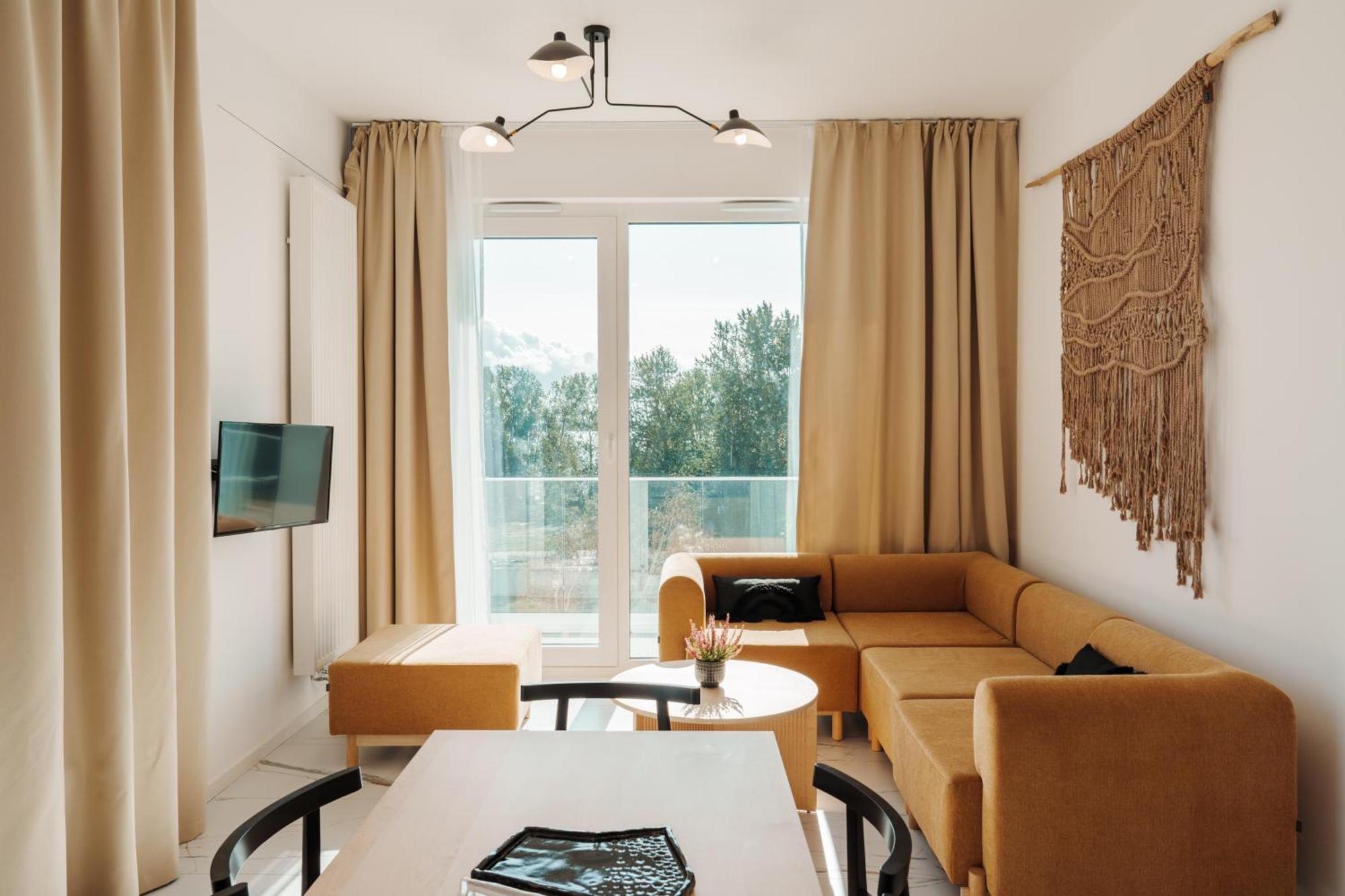 מיילנו Hotel Arche Fabryka Samolotow W Mielnie מראה חיצוני תמונה