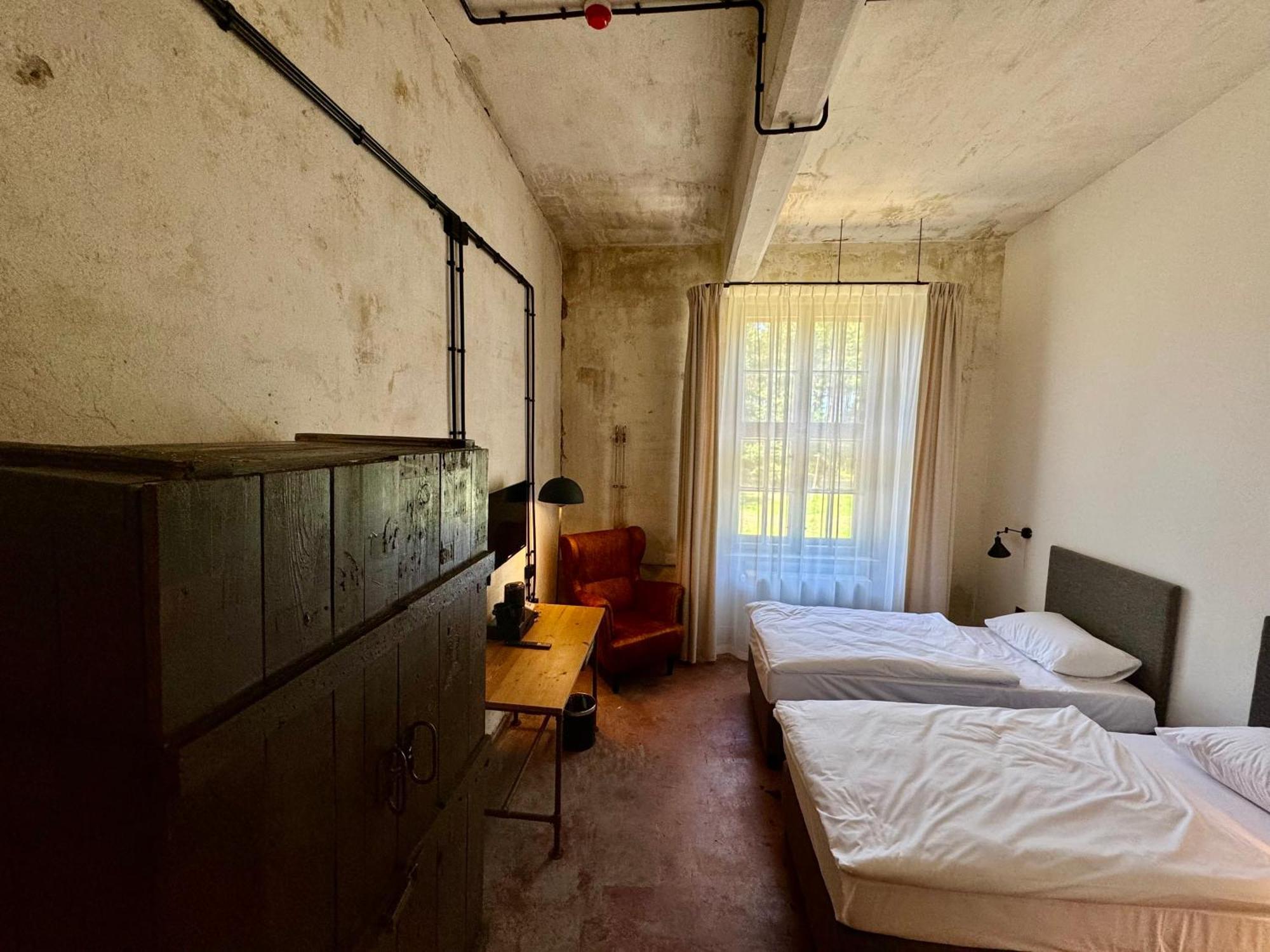 מיילנו Hotel Arche Fabryka Samolotow W Mielnie מראה חיצוני תמונה