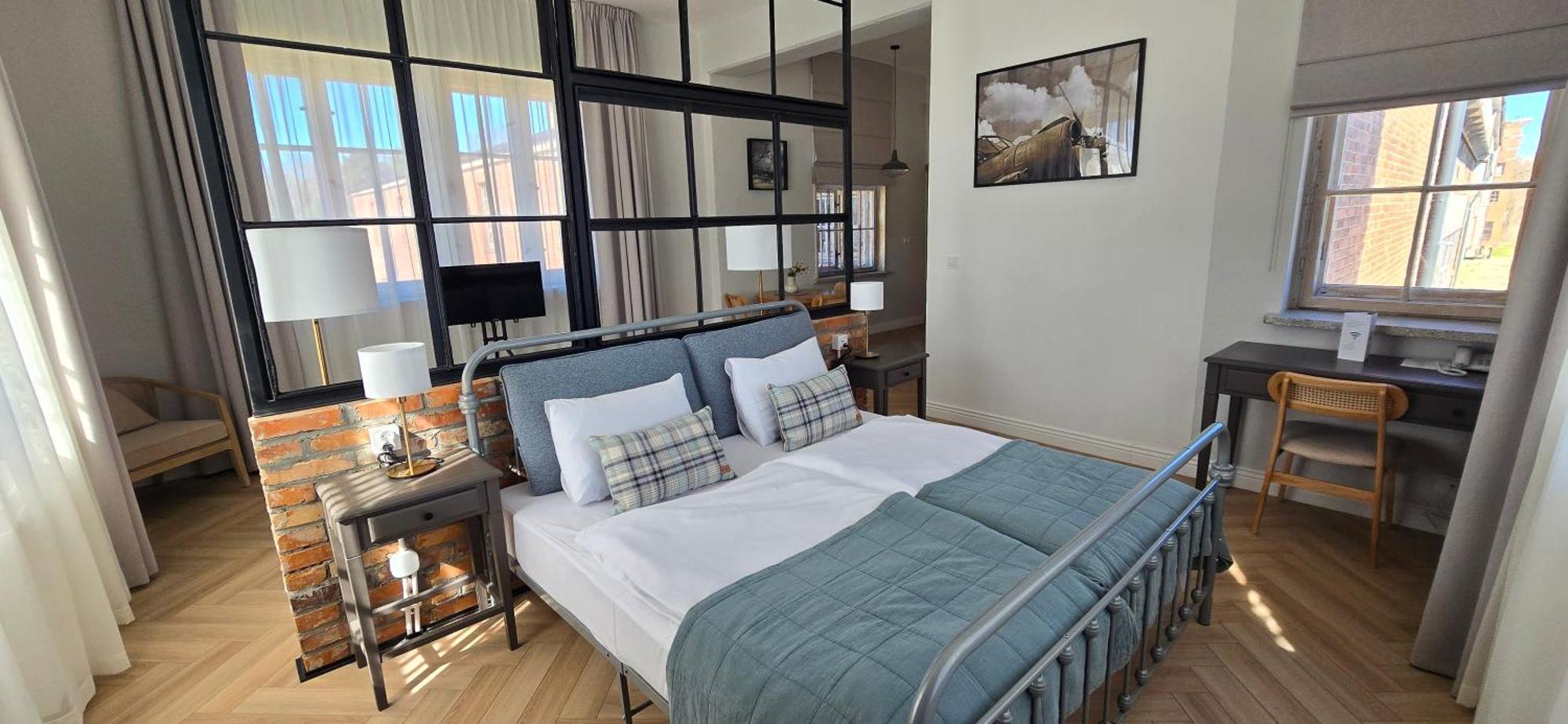 מיילנו Hotel Arche Fabryka Samolotow W Mielnie מראה חיצוני תמונה